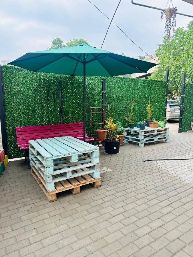 Nid Hotel Tiflis Exterior foto